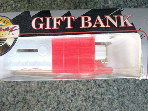 1996 Golden Classic PEPSI Diecast Metal Truck Special Edition Coin Bank w/key - Picture 6 of 7