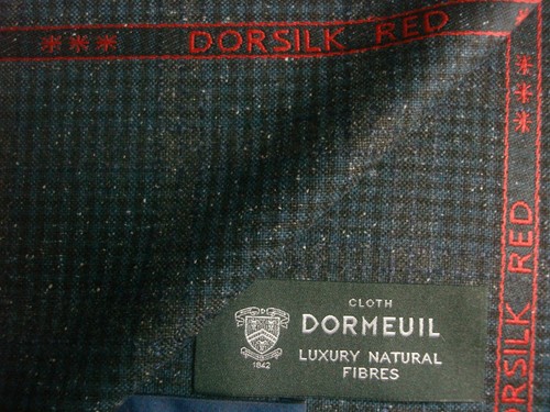DORMEUIL 67% WOOL & 33% SILK JACKETING FABRIC "Dorsilk Red" Check/Plaid = 2.0 m. - Picture 3 of 12