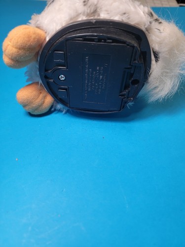 1999 Tiger Electronics Furby Black Brown With Grey Eyes 1st Gen - Picture 3 of 3
