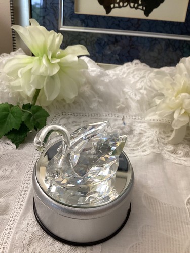 Crystal Plus Large Lead Crystal Swan 7cmx 5cm - comes with box - see Video - Picture 6 of 8
