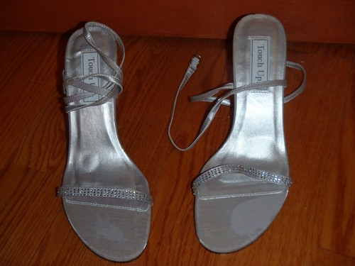 Touch Ups Cher Silver Shimmer Formal Wedding Shoes Open Toe Pumps ~ Sz 8 NIB - Picture 3 of 4
