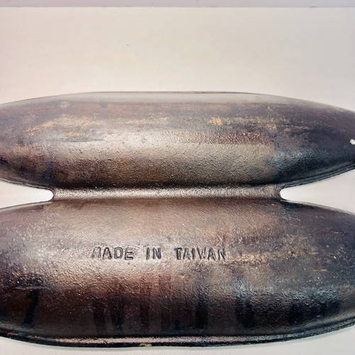 Vintage Cast Iron Double Loaf Pan - French Bread Vienna Roll - Made In Taiwan - Picture 7 of 8
