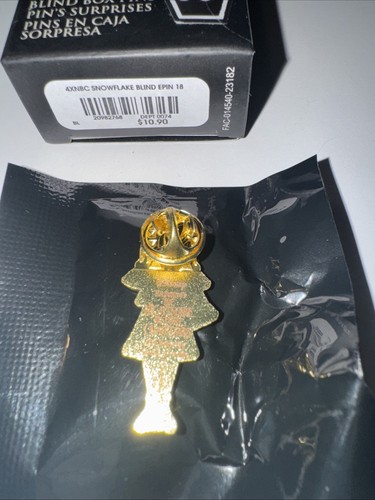 Disney Tim Burton's The Nightmare Before Christmas 30Th Blind Box Pin Sally - Picture 3 of 6