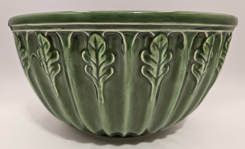Furio Home Green Leaf Ceramic Mixing Bowl 10.25" Embossed Leaf Design - Picture 1 of 8
