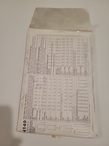 Simplicity 4149 Misses/Women's Skirt Pants Tunic Scarf BB 20W-28W - Picture 2 of 3