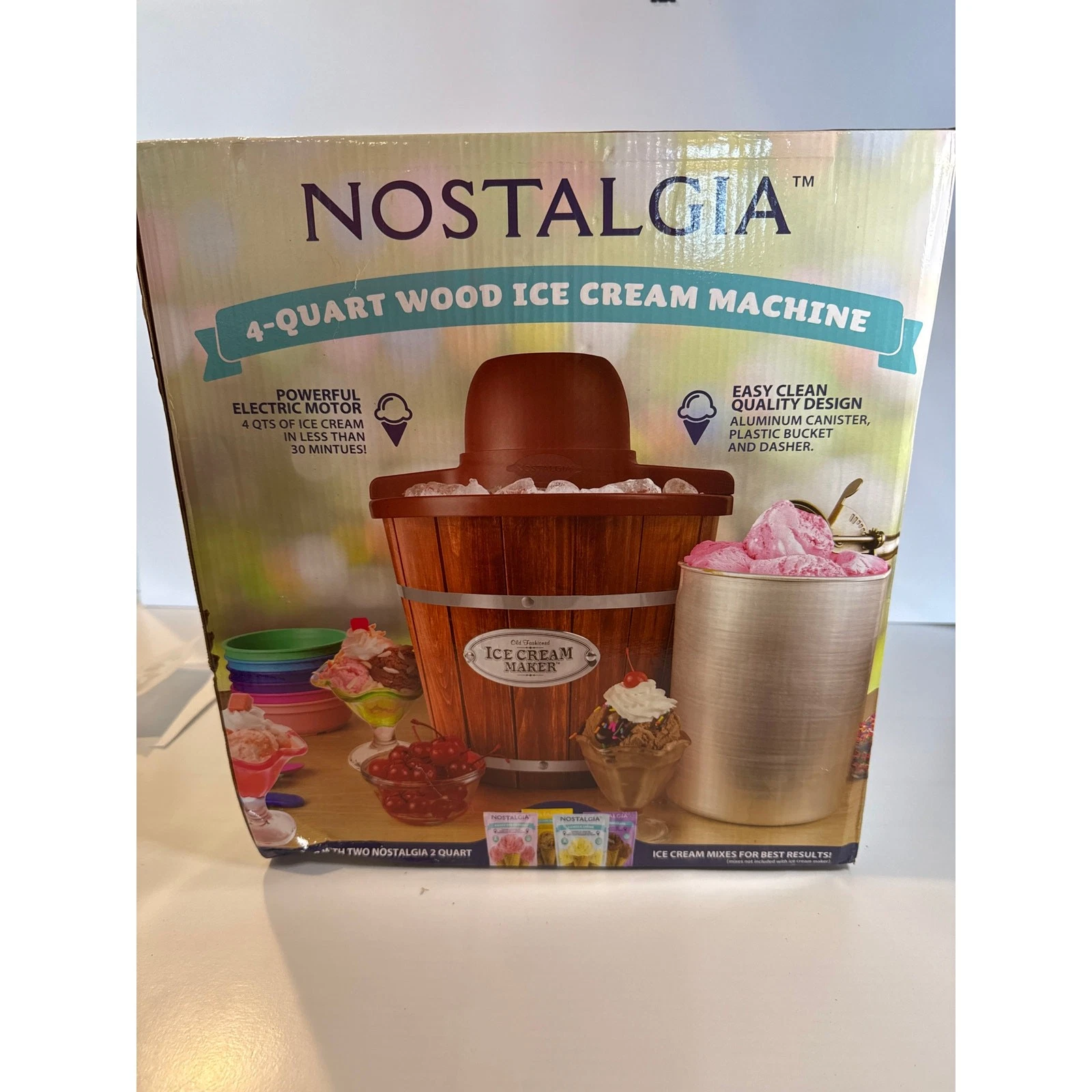 New Unopened! Nostalgia 4Qt Wood Ice Cream Machine