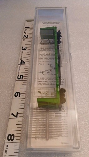 54010 N-Scale 621387 BURLINGTON NORTHERN Bulkhead Flat Car 61' 8" Kadee - Picture 6 of 8
