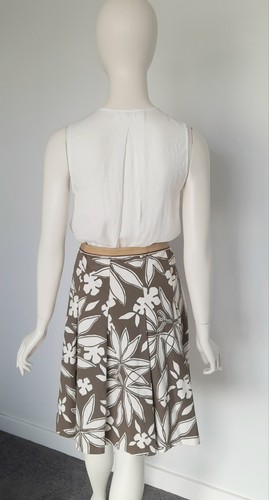 Cue Size 10 Olive Green & White Floral Pleated A-Line Knee-length Skirt - Picture 6 of 10