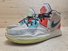NIKE KYRIE8 1 WORLD 1 PEOPLE HERREN BASKETBALLSCHUH SNEAKER GR:45.5 UK:10.5 WEIß