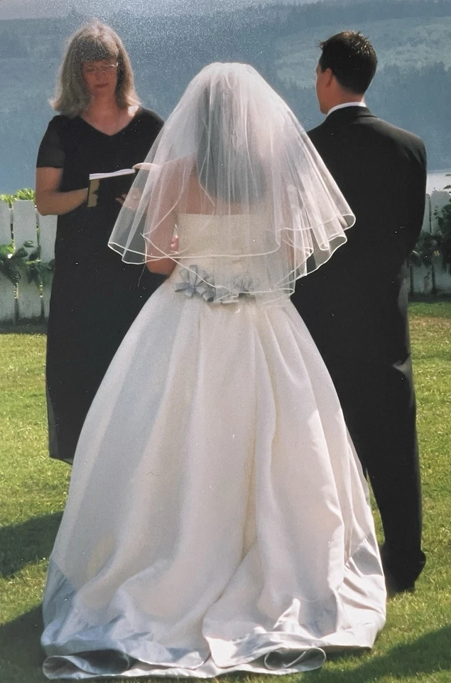 Vestido de baile de novia vintage Vera Wang, talla 8, organza de seda, personalizado, único en su tipo Foto 3 de 4