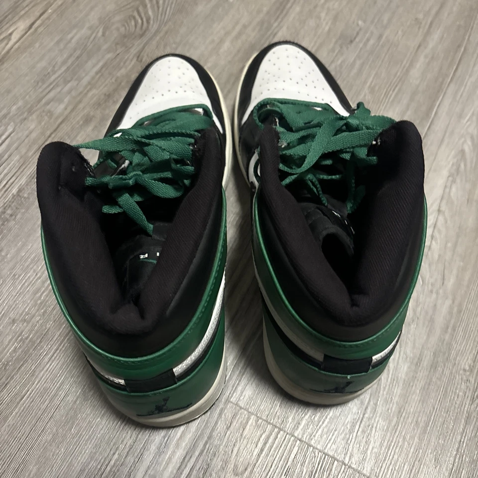 Talla 10.5 - Air Jordan 1 Retro Alto Boston Celtics Foto 4 de 4