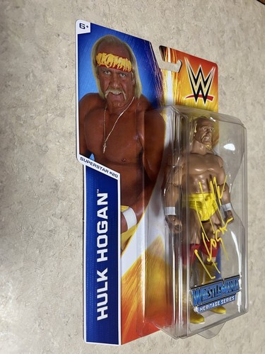 Mattel WWE Wrestling Hulk Hogan Wrestlemania Heritage Series Superstar 20 firmato - Foto 5 di 8