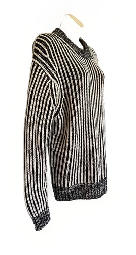 elizabeth and james L sweater knit black white stripe pullover long sleeve - Picture 2 of 11