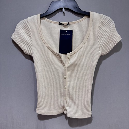 Brandy Melville Zelly Top Knopfleiste Kurzarm Cropped One Sz hellbraune Farbe neu mit Etikett