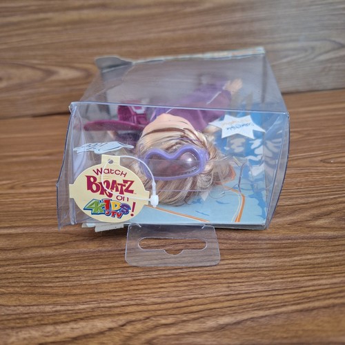 Bratz Lilee Play Sportz Doll Snowboarding MGA 2006 Missing Trophy & Brush - Picture 8 of 17