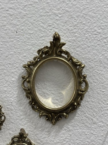 Juego de 3 marcos pequeños ornamentados remolinos hojas de latón italiano vintage hechos en Italia - Imagen 13 de 13