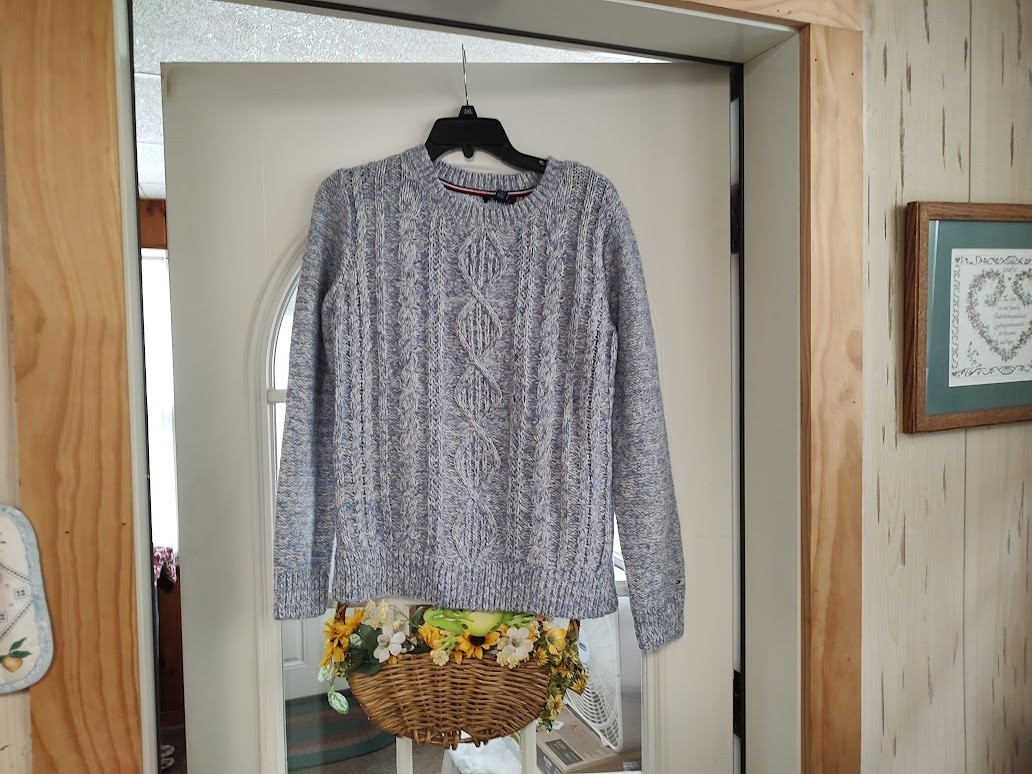 NWT Tommy Hilfiger Blue Multi-Color Sweater Size Women's Small