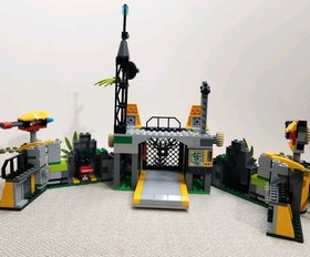 LEGO LEGENDS OF CHIMA: Lavertus' Outland Base (70134) 95% Complete with Books