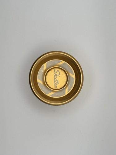 Yoyo Factory Shutter Gold Yoyo - Picture 2 of 9