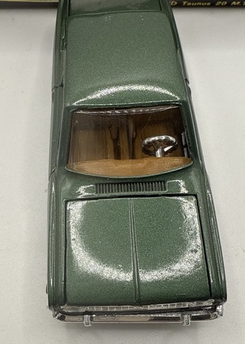 Taunus 20 MTS Verde 1:43 Diecast Politoys M N519 con scatola originale Made in Italy - Foto 5 di 13