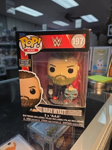 Funko Pop! Sfx: WWE - Bray Wyatt #197 Lights Up Ships With Protector