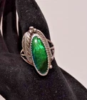 J41 VINTAGE NAVAJO CIRCLE J.W. STERLING SILVER .925 & GREEN ABALONE RING SIZE 7