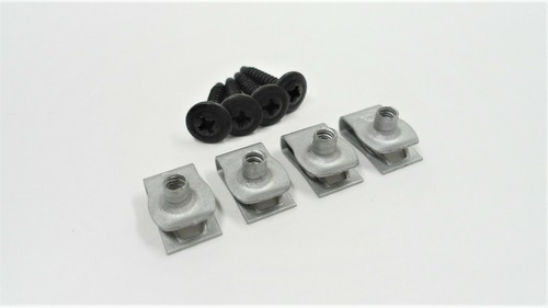 ¡4 TORNILLOS Y TUERCAS PARA LÁMPARA TRASERA DE CAMIÓN! PARA 1999-2022 GM SIERRA SILVERADO TAHOE ETC! - Imagen 1 de 3