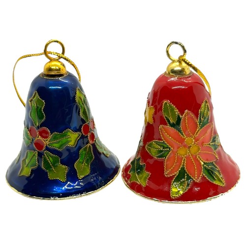 2 adornos navideños campana esmaltada cloisonné rojo y azul de colección con diseño floral, 2,5" H - Imagen 3 de 15
