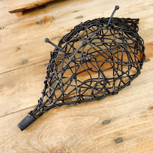 Mid Century Rattan Woven Basket Metal  Leaf Brown - Picture 3 of 7