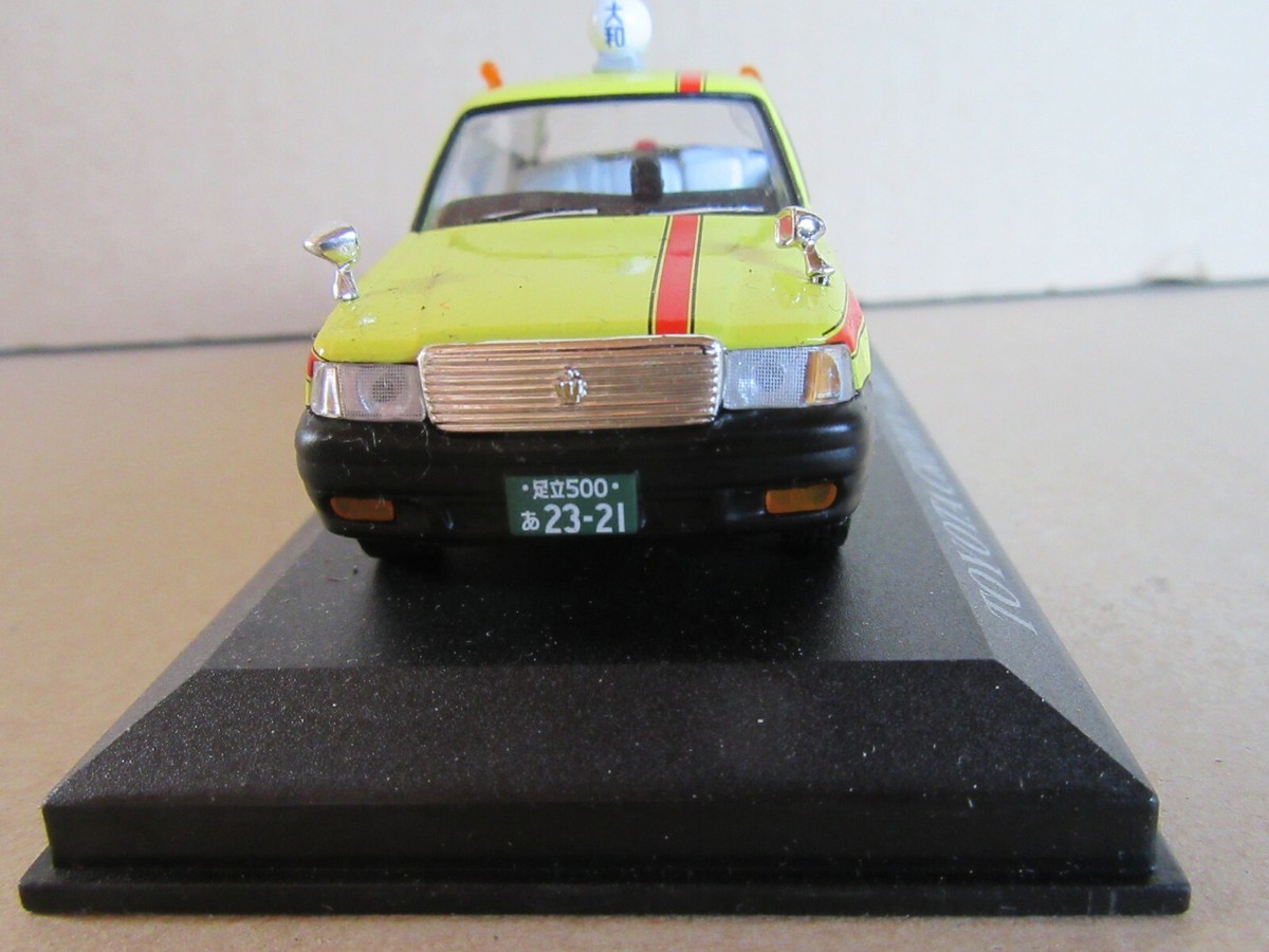 674M IXO 19 China Toyota Crown Tokyo 1998 World Taxis 1:43 674M IXO 19 China Toyota Crown Tokyo 1998 World Taxis 1:43