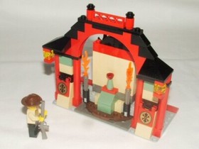 LEGO Orient Expedition ~ 7413 "Passage of Jun-Chi" ~ Minifigure ~ 2003
