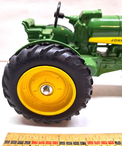 John Deere 1/16 Scale 630 Tractor Collection 2938 National Farm Toy Show 11-5-88 - Bild 7 von 14
