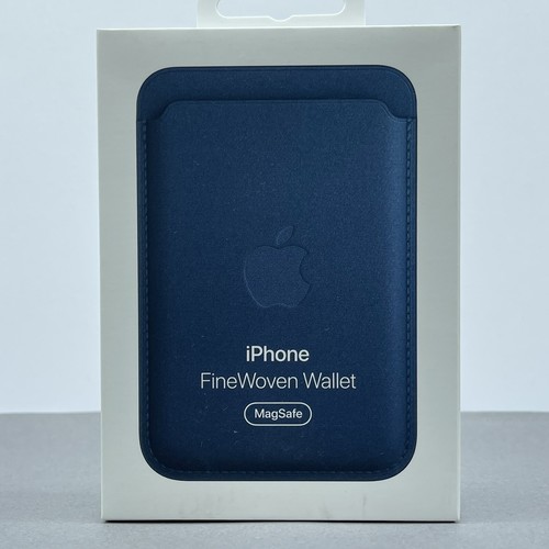 Original Apple iPhone FineWoven Wallet Magsafe mit Find My - Pacific Blue NEU