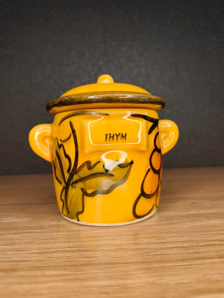 Lot d'anciens pots à épices, sel, girole, thym, laurier, décor feuille et raisin - Photo 4/4