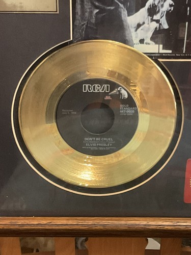 Elvis Presley vergoldete Schallplatte HUND DOG/DONT BE CRUEL - gerahmt - Bild 3 von 5