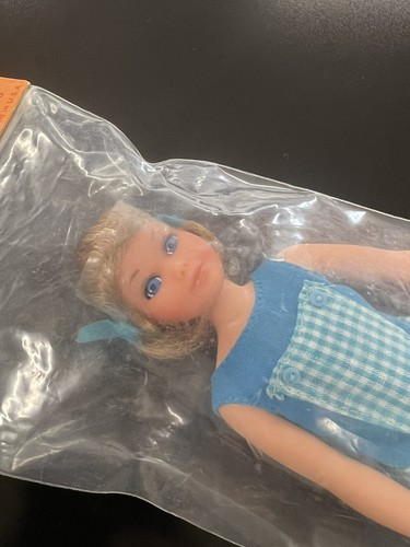 Vintage 1973 - Pose 'n Play - Skipper Doll #1117 Mattel - Sealed in Package - Picture 5 of 13
