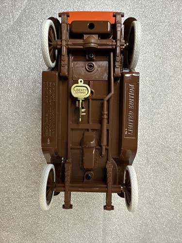 1916 Studebaker Panel Delivery Bank Ertl Diecast Trust Worthy Hardware - Picture 6 of 11