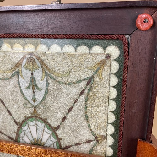 Vintage Fire Screen Fireguard Small Beading Pattern Detailed Wood Sliding Tray - Picture 13 of 13