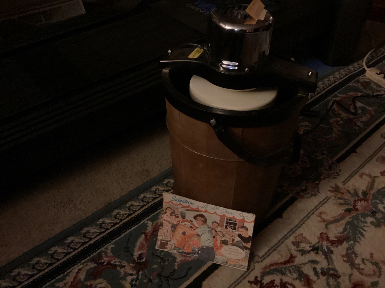 Vintage Montgomery Ward Electric Ice Cream Maker
Opens in a new window or tab