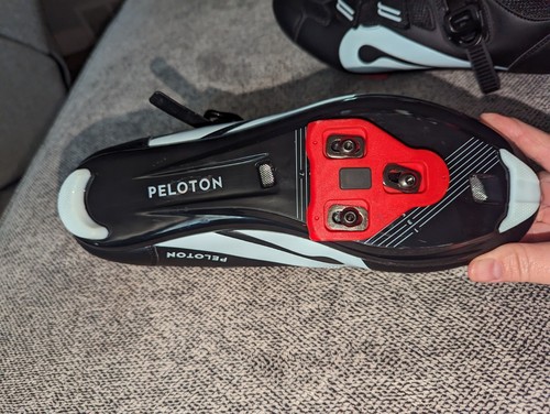 Peloton Fahrradschuhe Delta Cleats Herren 46 US 12 schwarz rot - Bild 8 von 14
