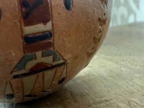 VTG 1993 Navajo Yei Pottery Vase Signed NAE Etched Southwest Native Style 3" - Picture 11 of 18