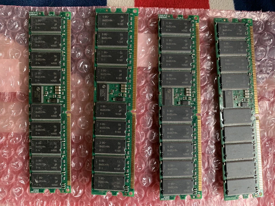 Corsair  CM72SD512RLP-3200/M 512MB PC3200 DDR-400MHz 2GB (4x512) ECC CL3 184-Pin - Image 2 of 4