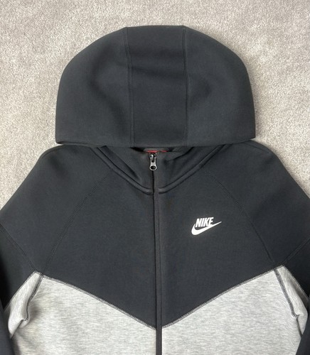 Tuta Nike Tech 2024 nera e grigia per bambini taglia XL età 13-15 anni ottime condizioni prezzo consigliato £ 160 - Foto 6 di 23