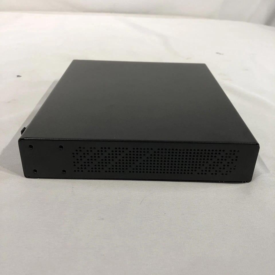 Ubiquiti EdgeSwitch-8 Managed 10Gbps Ethernet Switch 595988 - Image 4 of 4