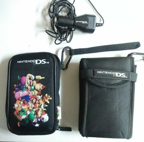 Adaptador cargador coche Nintendo DS y 2 bolsas de transporte de lona - Imagen 1 de 7