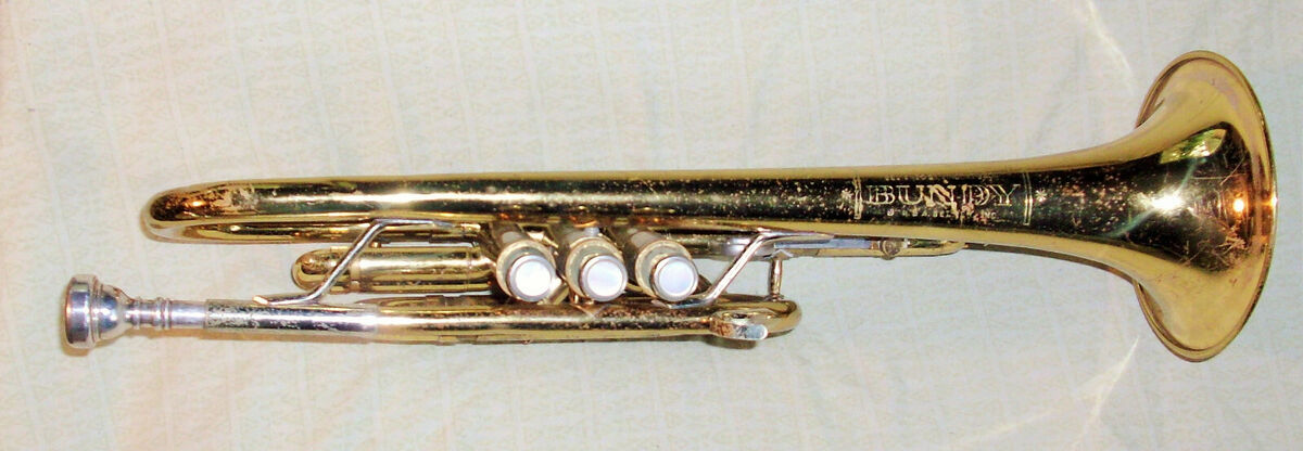 Vintage Bundy Cornet - Designed by Vincent Bach - H & A Selmer Inc - w/Hard Case