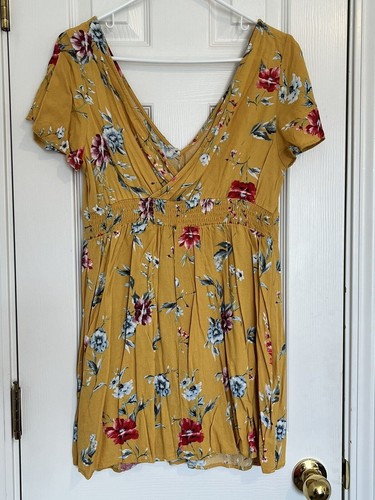 Women's Floral Print Short Sleeve V-Neck Dress Xhilaration Yellow Size Medium - Picture 3 of 8