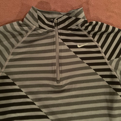 Boys Black Striped ¼ Zip NIKE Dri-Fit Youth Large Long Sleeve NICE - Picture 2 of 5