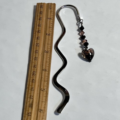 Silvertone Wavy Metal BOOKMARK With Dichroic Glass Heart Dangle 6” - Picture 6 of 7