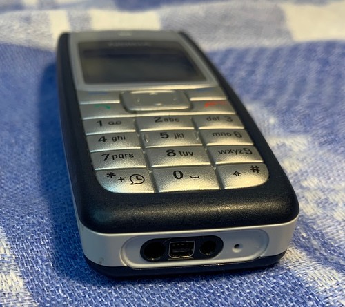 Nokia 1112 Vintage GSM Mobile Phone Locked to unknown network - Afbeelding 5 van 9